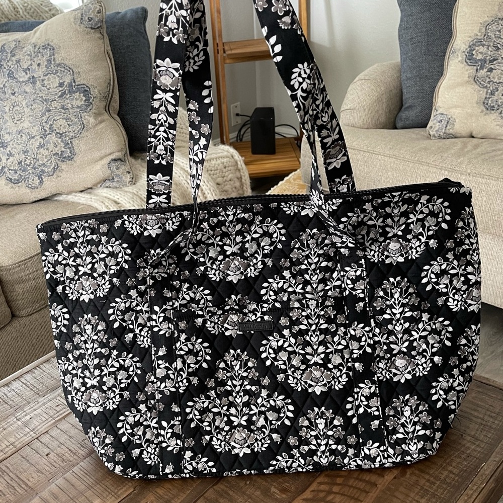 NWT Vera Bradley tote